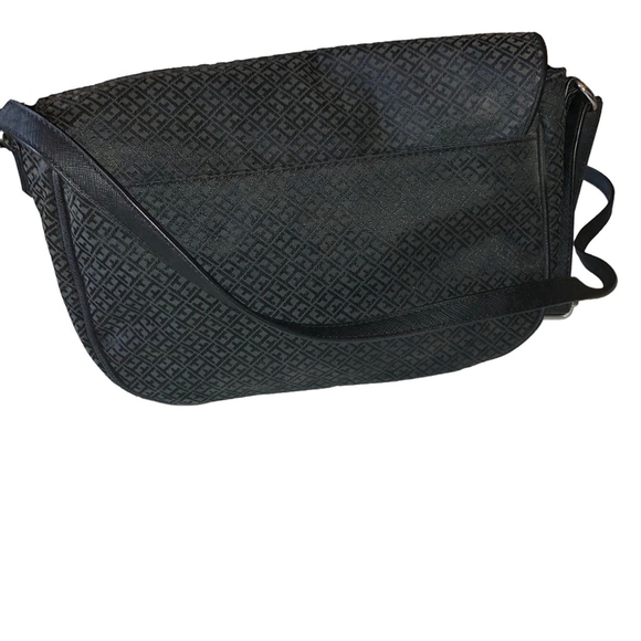 Tommy Hilfiger Black Crossbody Bag - Picture 3 of 16